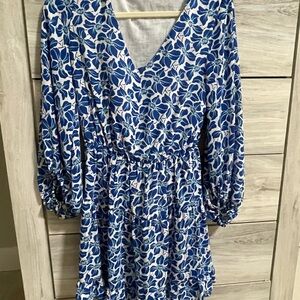 Chic Blue and White Leaf Print Long Sleeve Dress